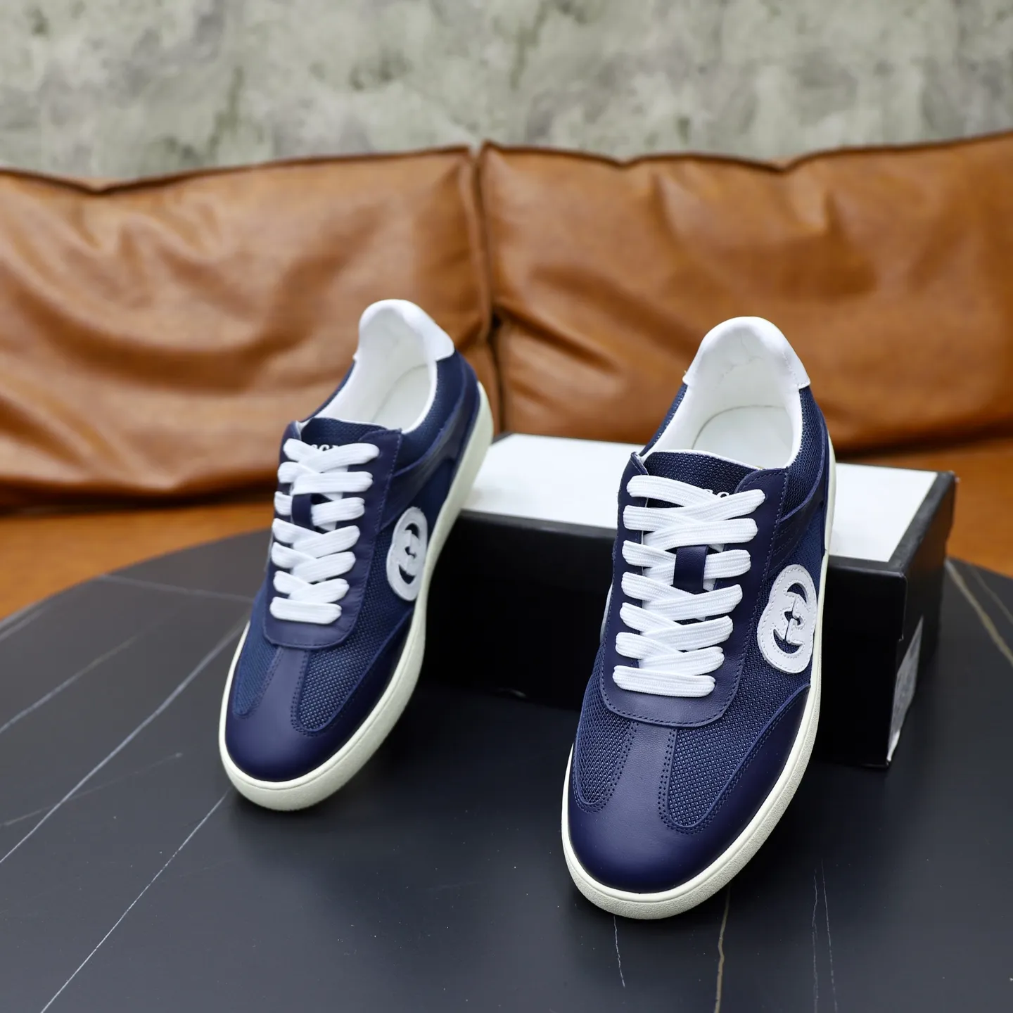 Men's shoes: 400💰🙅‍♂️🙅‍♂️🙅‍♂️ Brand: GUCCI Standard code: 38-44 (45 customized) Grade: Same as the official website Material: Original leather splicing Comfortable and breathable lining Original wear-resistant outsole Style category: Men's fashionable casual shoes Running sneakers Noble luxury brand elements Top luxury Color: actual picture color